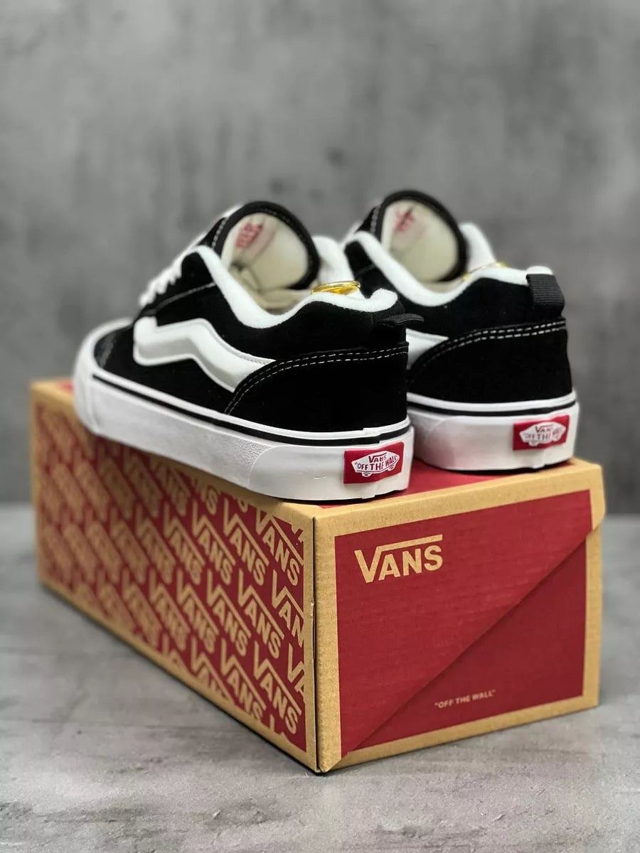 Vans CNU School Black