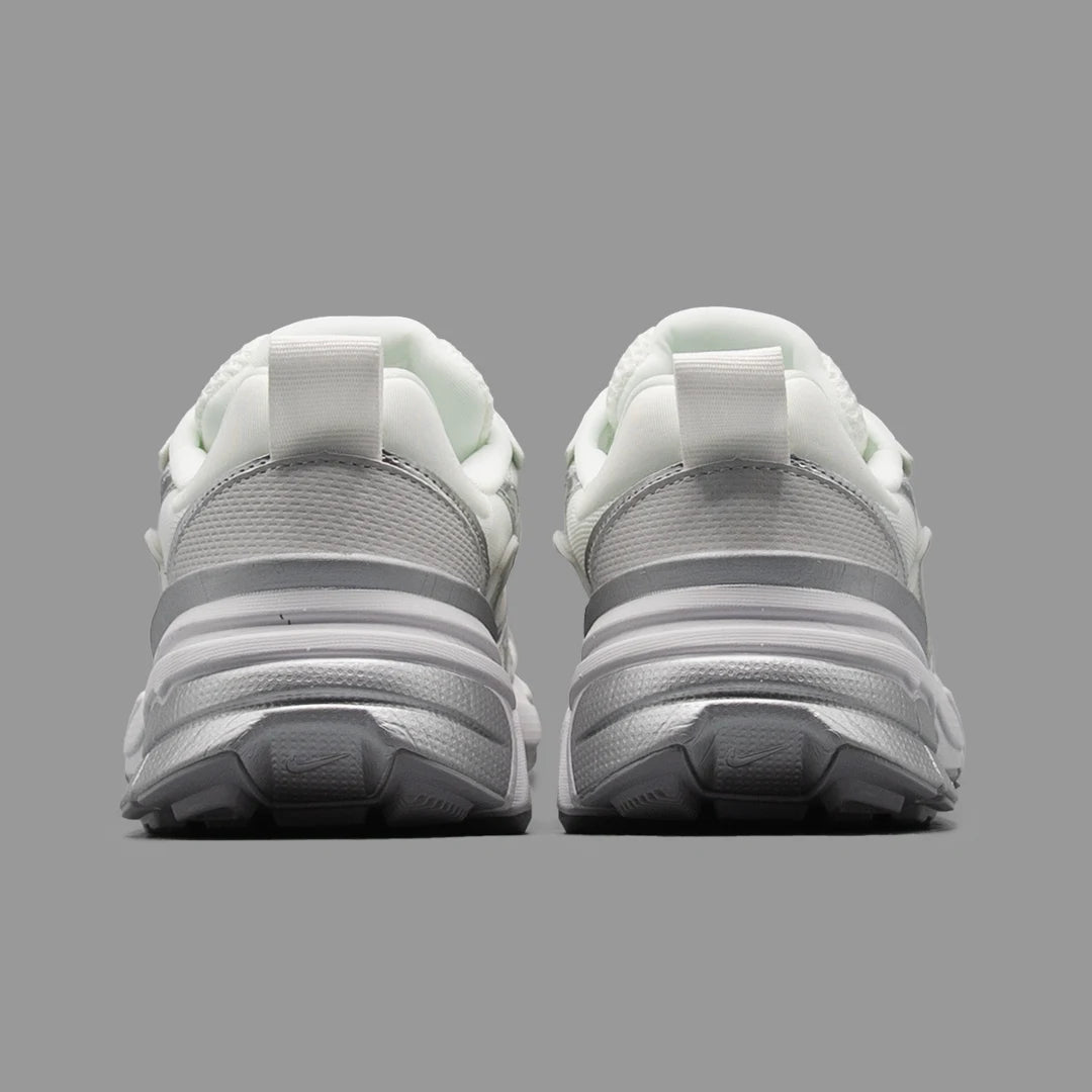 Nike V2K Run – White / Silver