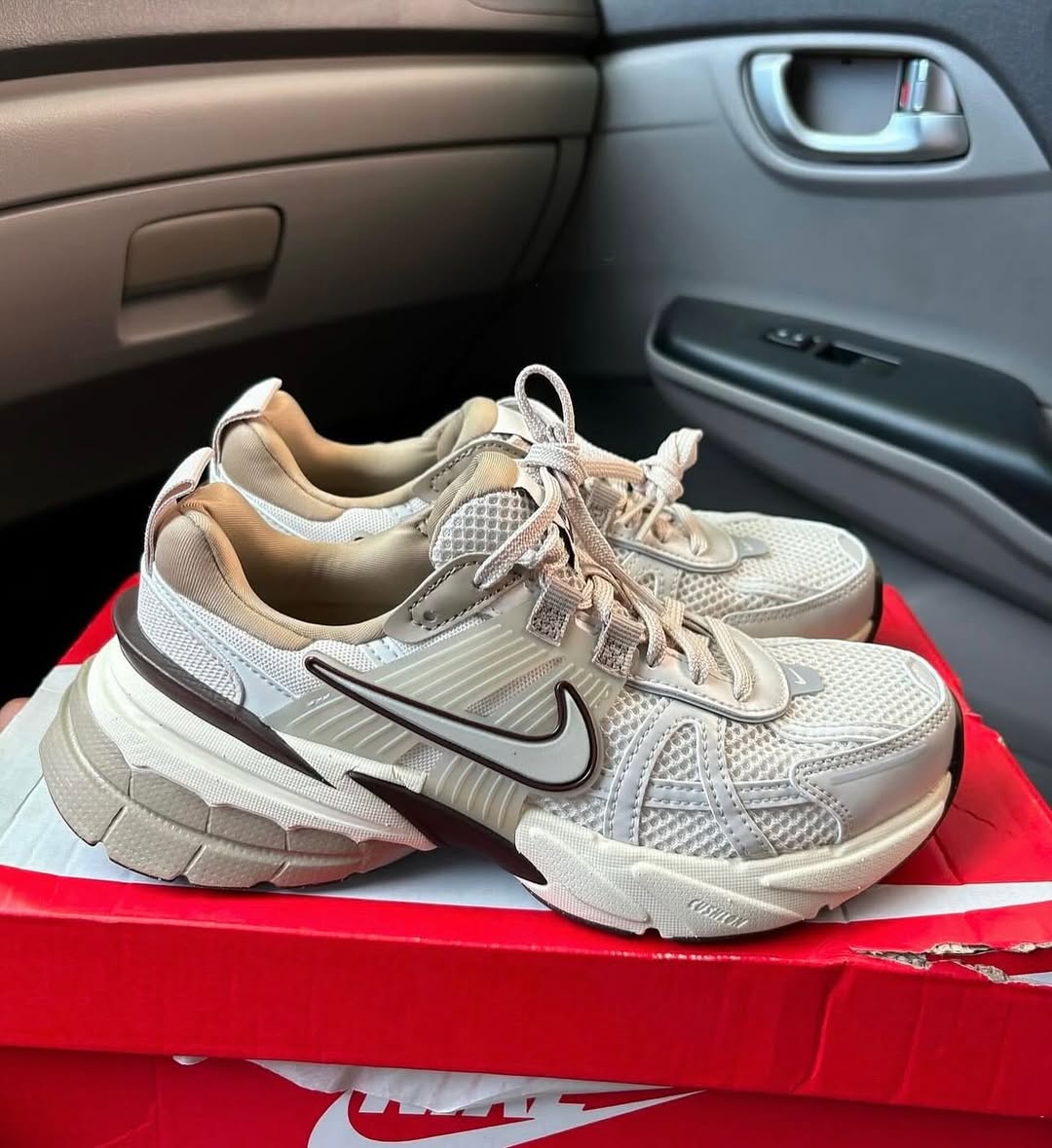 **Nike V2K Run “Light Orewood Brown” – Women’s Sneakers**