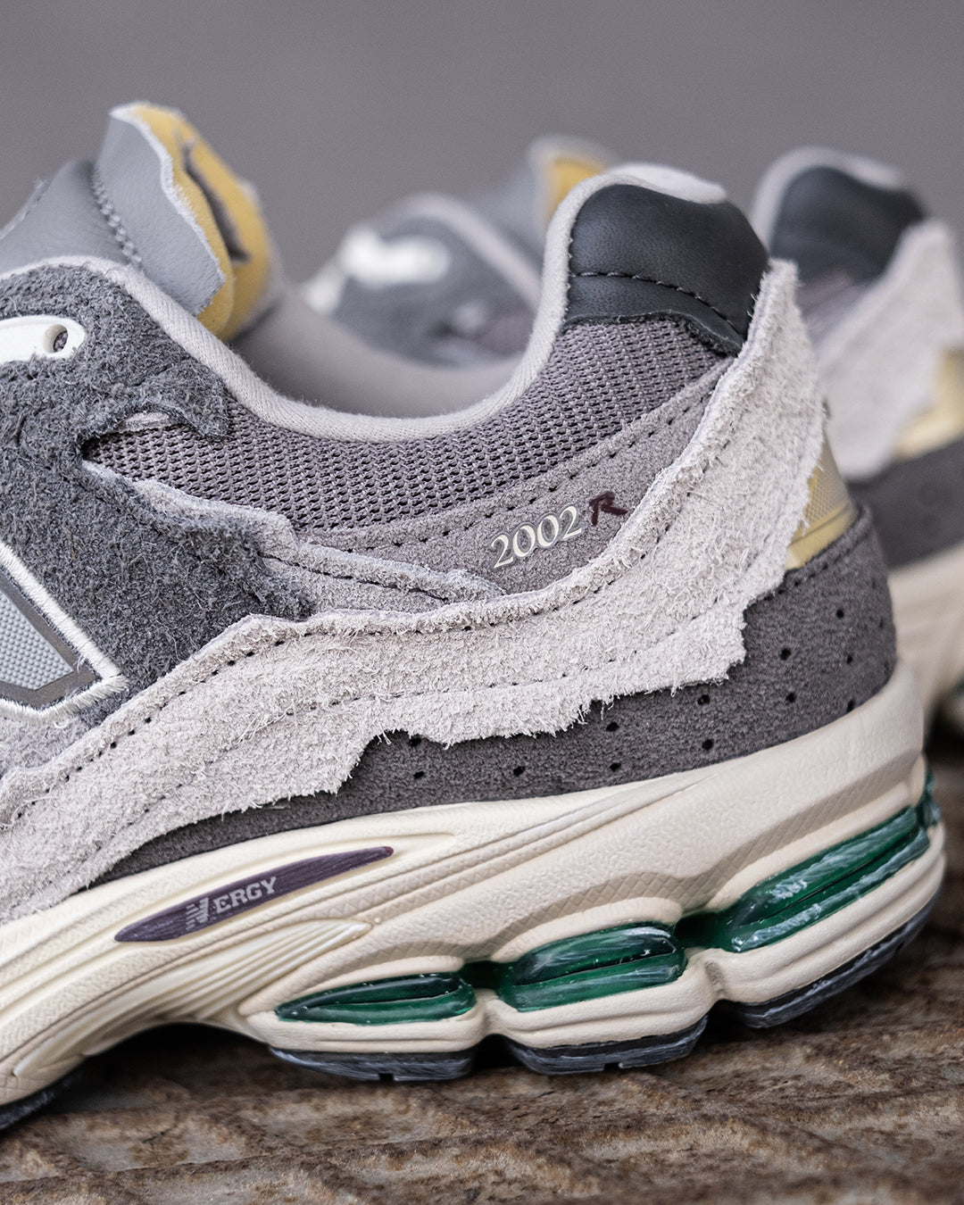 **New Balance M2002RDA – Men’s Sneakers**