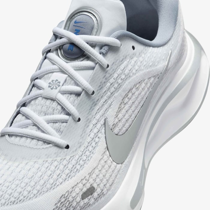 Nike Journey Run Sneakers