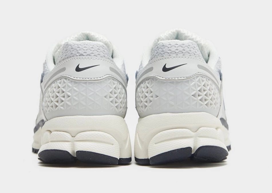 Nike Zoom Vomero 5 Women Sneaker - Silver