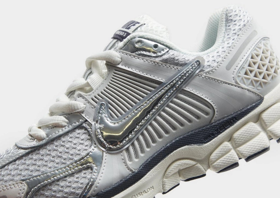Nike Zoom Vomero 5 Women Sneaker - Silver