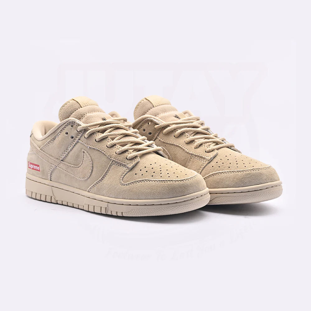 Dunk Low x SUP – Beige Sneakers