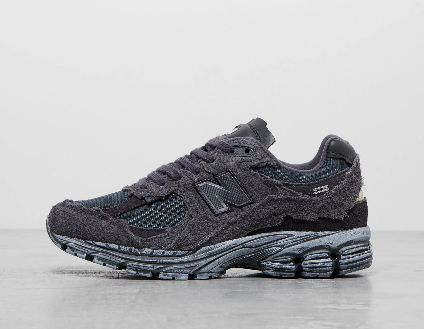 **New Balance 2002R Protection Pack – Men’s Sneakers**