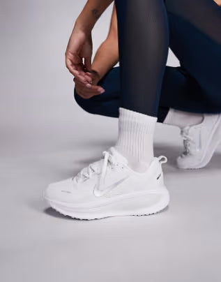 Nike Running Vomero 18 – White / Silver