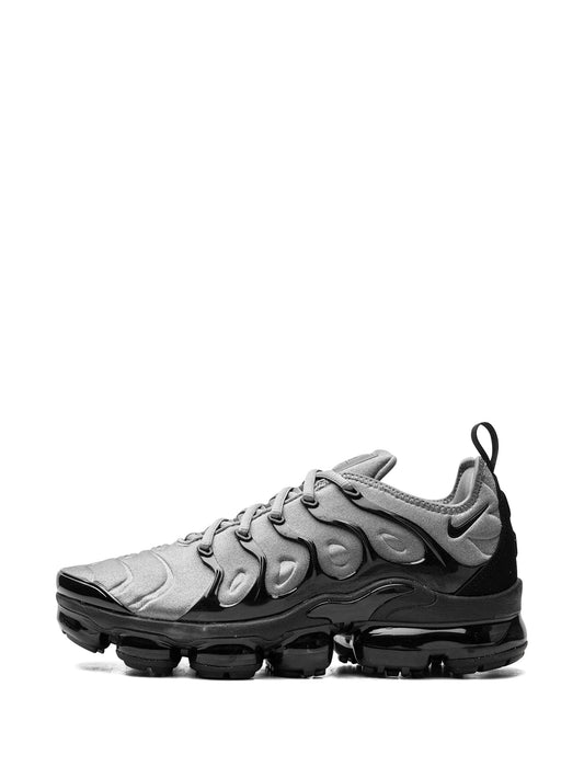 *Nike Air VaporMax Plus Mens Sneakers