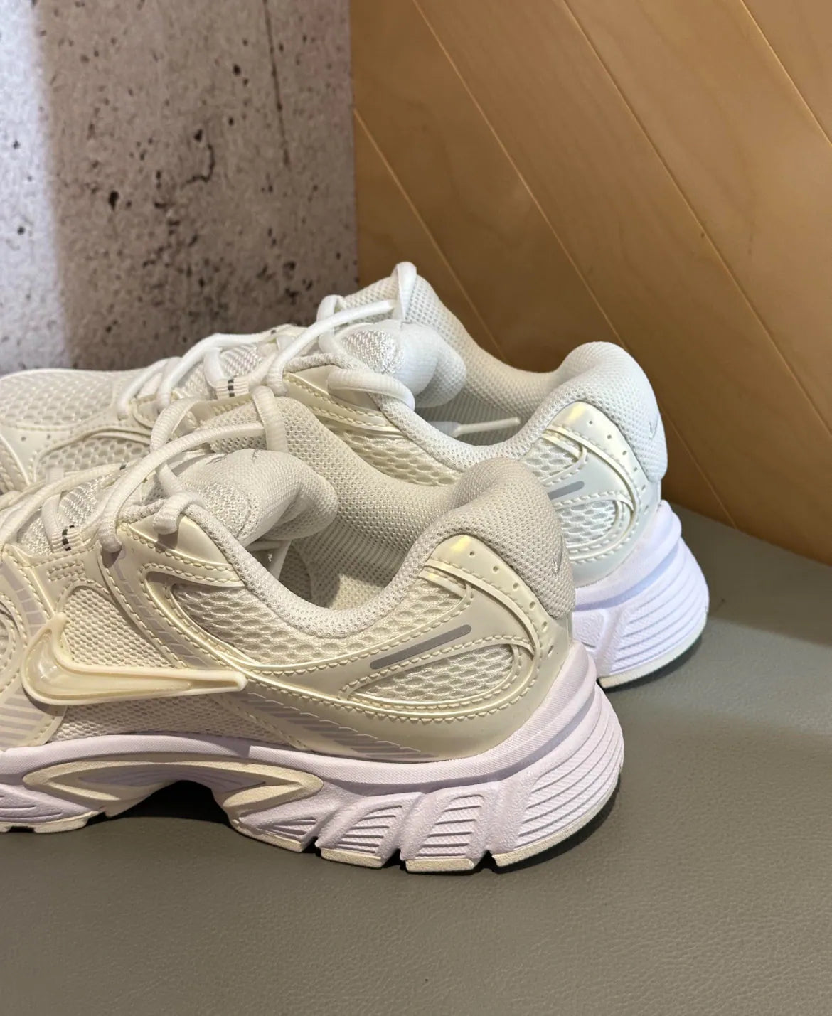 **Nike V5 RNR “White / Vast Grey / College Women’s Sneakers**