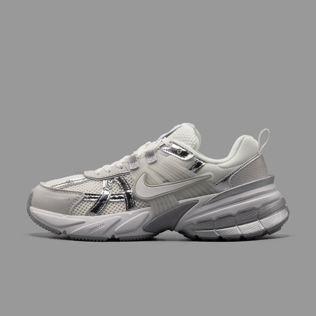 Nike V2K Run – White / Silver