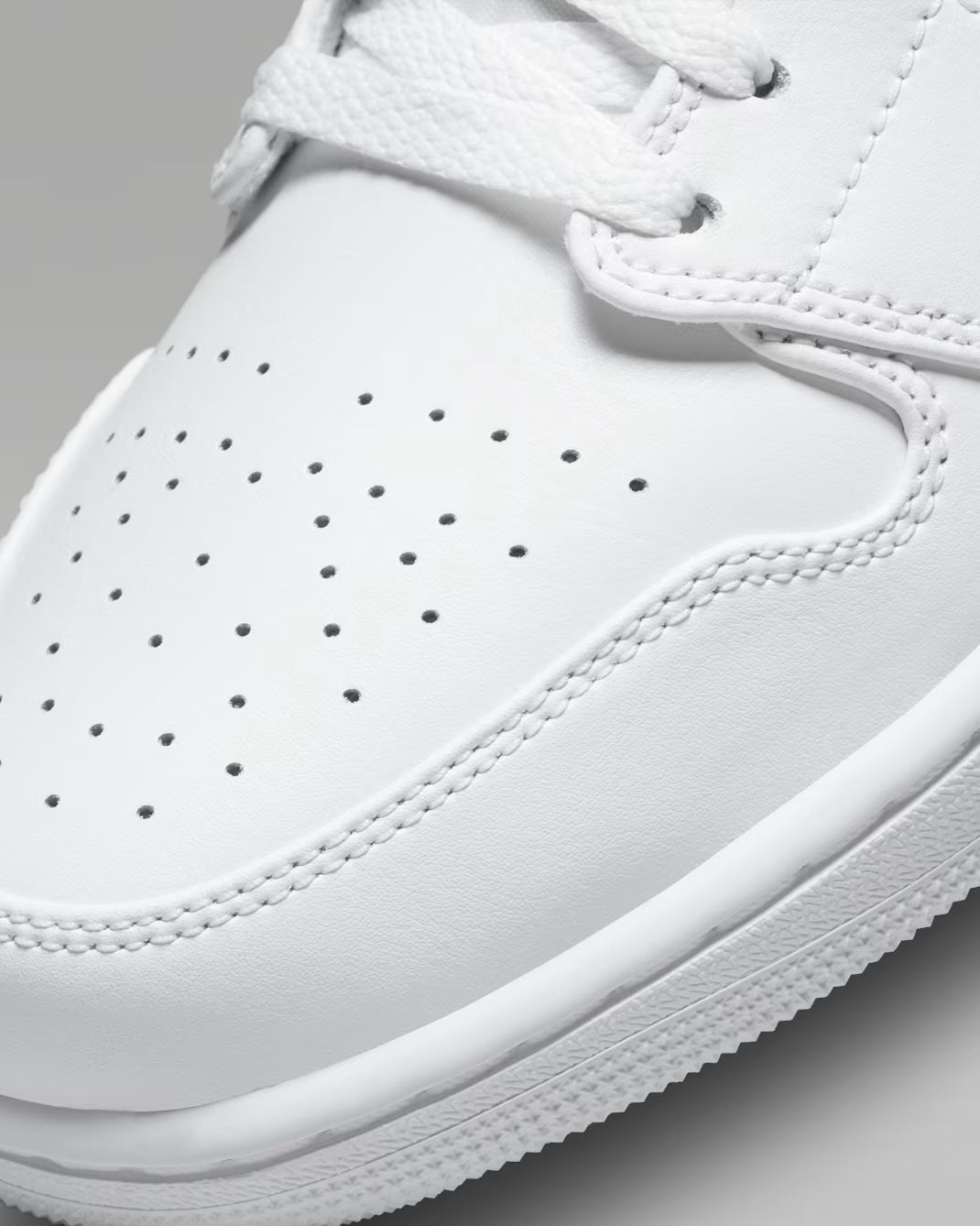## Air Jordan 1 Low Sneakers