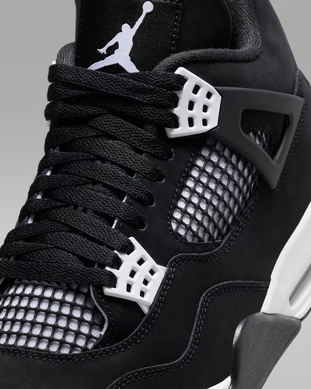 Air Jordan 4 Retro “White Thunder” – Men’s Sneakers
