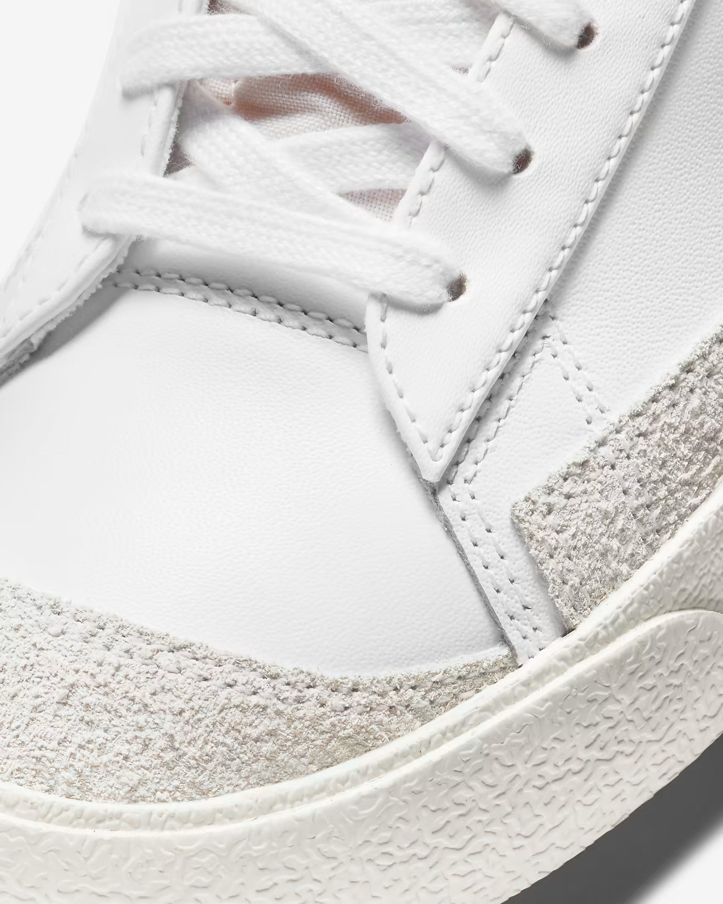 Nike Blazer Mid '77 Vintage Men Sneakers - White