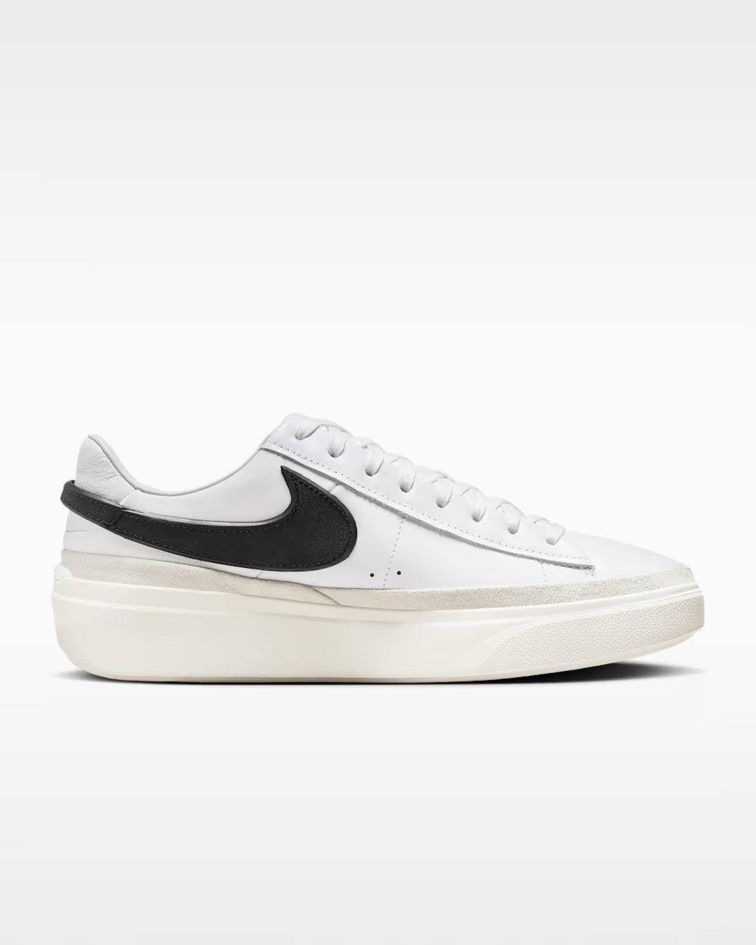 **Nike Blazer Phantom Low – Women’s Sneakers**