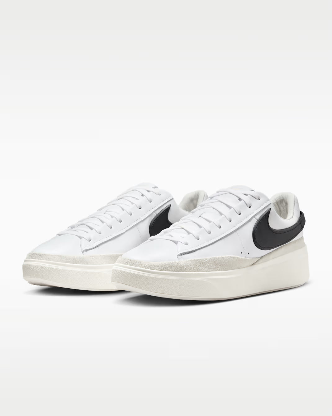 **Nike Blazer Phantom Low – Women’s Sneakers**