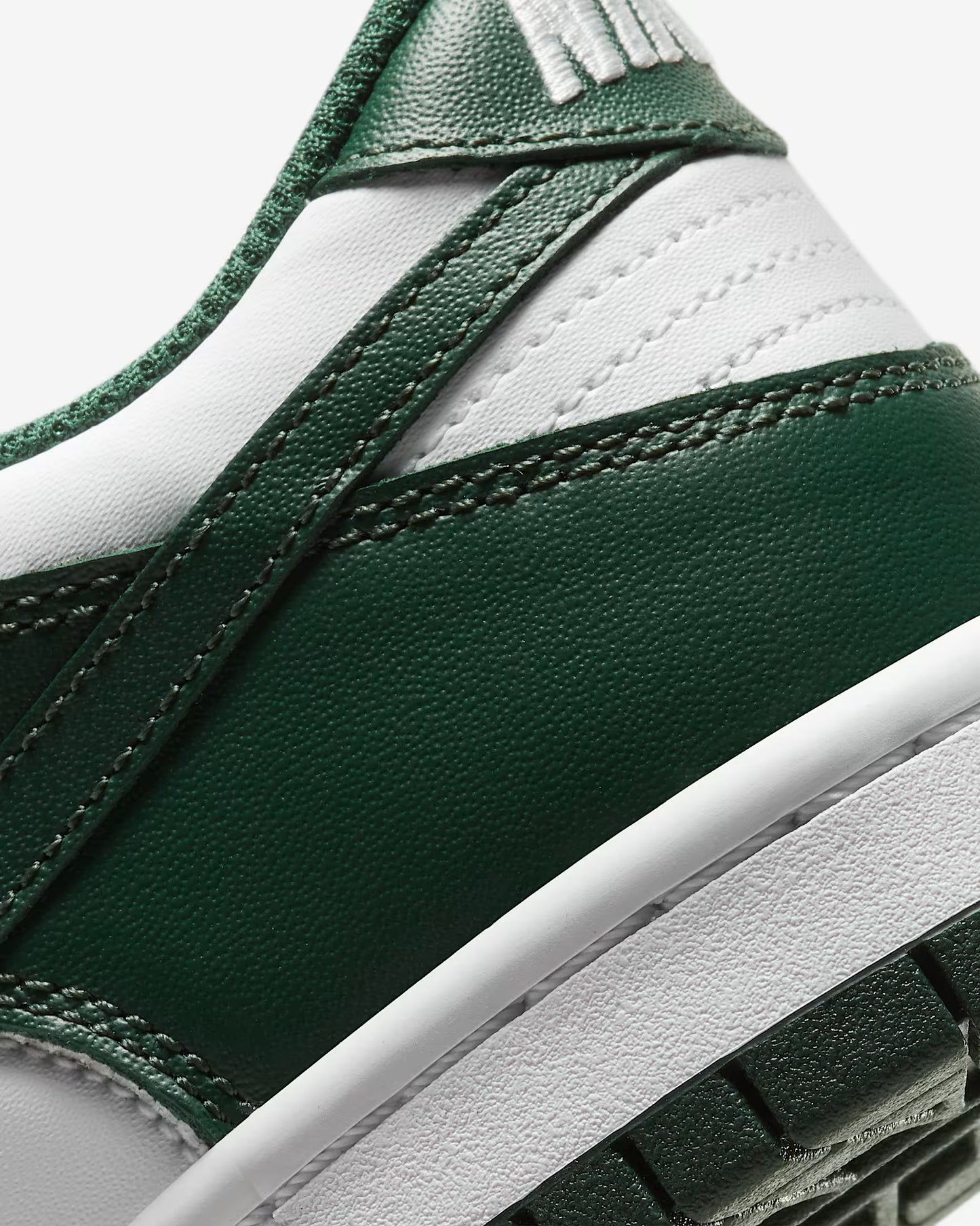 Nike Dunk Low Retro Women's Sneaker