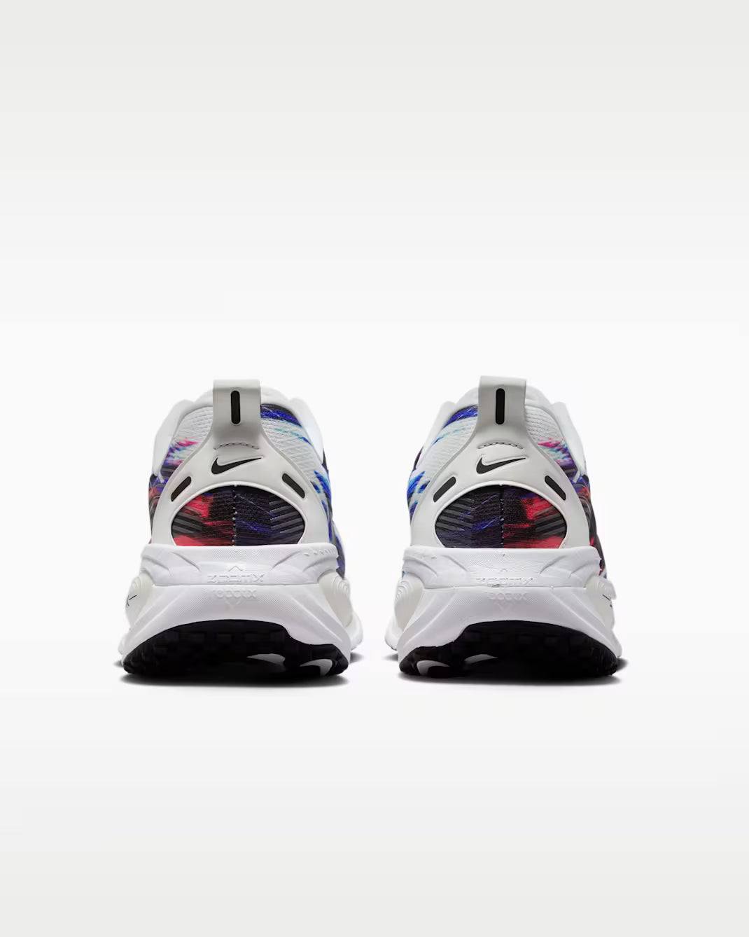 Nike Vomero 18 SE Men’s Road Running Shoes
