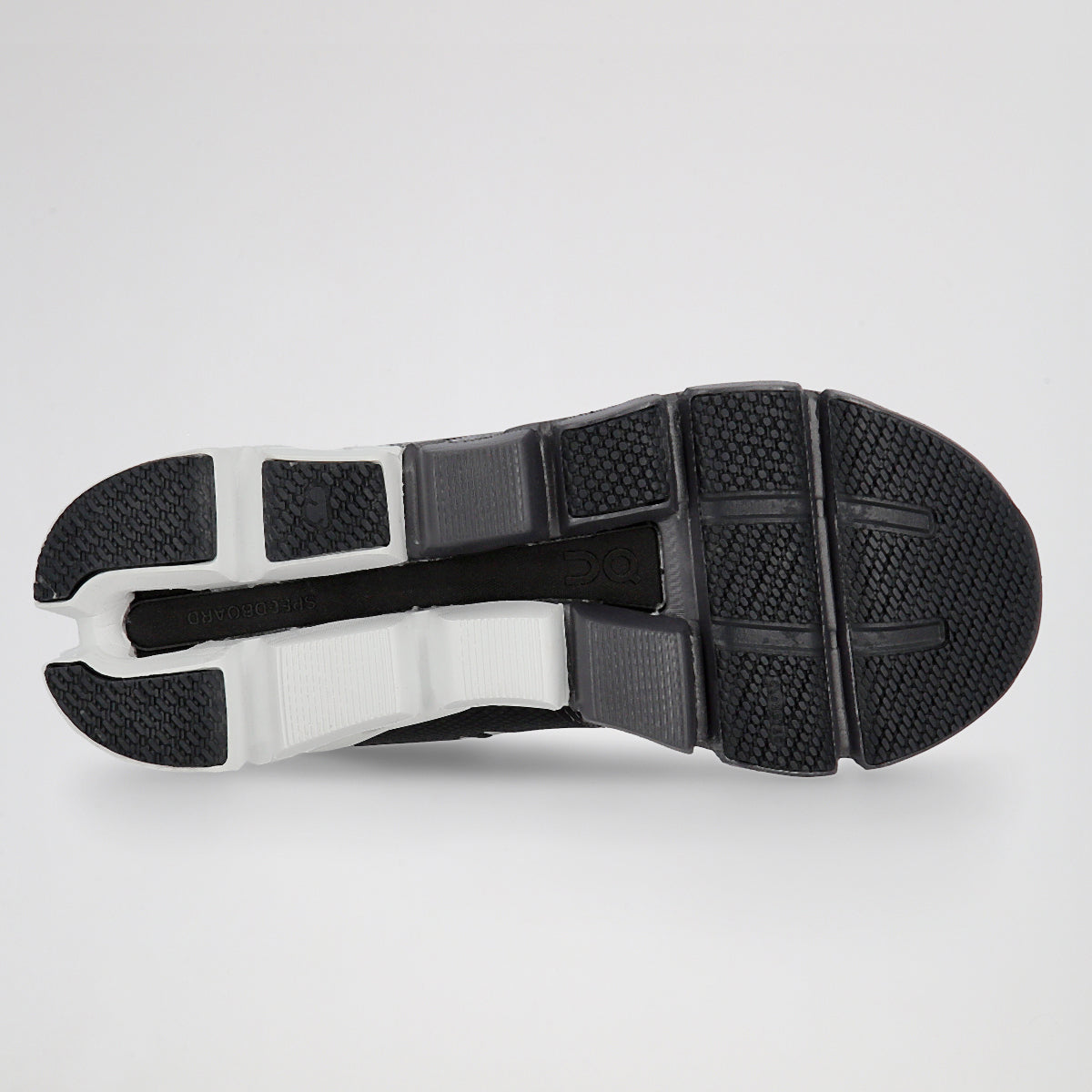**On Cloudmonster – Women’s Trainers**