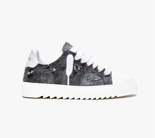 Thrashed Denim trainer