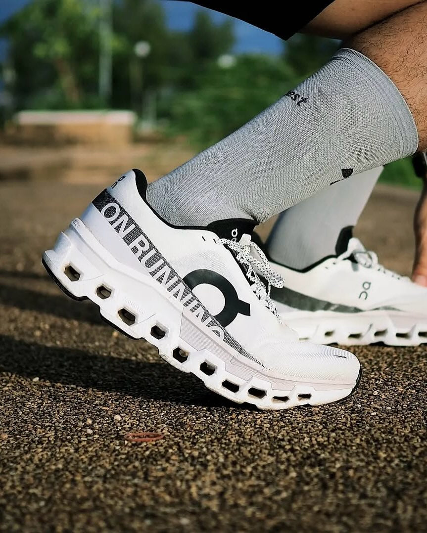 **On Cloudmonster – Women’s Trainers**