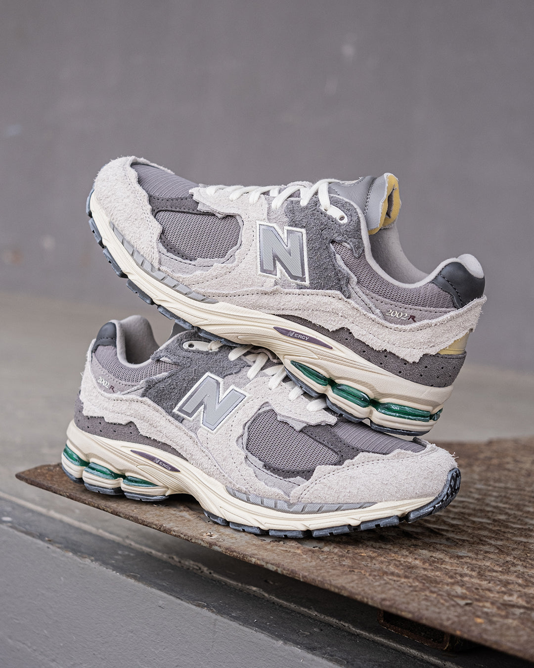 **New Balance M2002RDA – Men’s Sneakers**