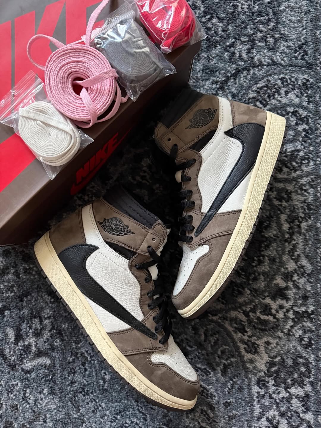 Jordan 1 Retro High OG SP “Travis Scott Mocha”