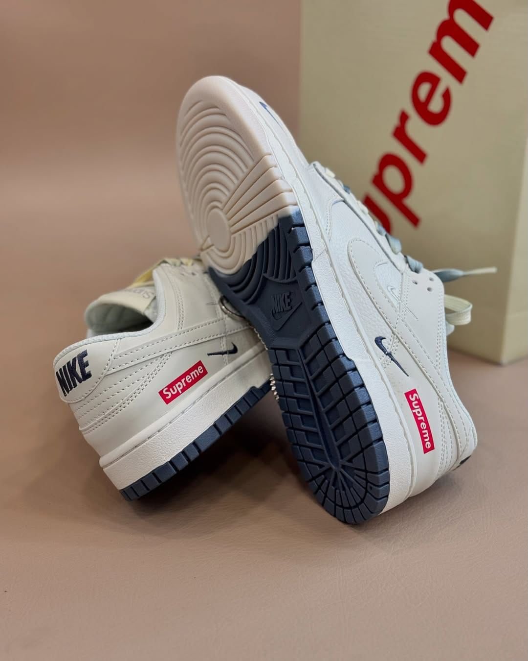 **Nike SB Dunk Low x Supreme “White” – Unisex Sneakers**