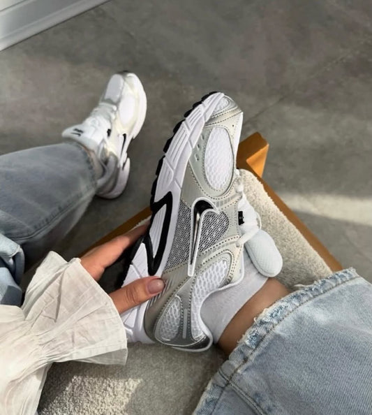 **Nike V5 RNR “White / Vast Grey / College Grey / Black” – Women’s Sneakers**