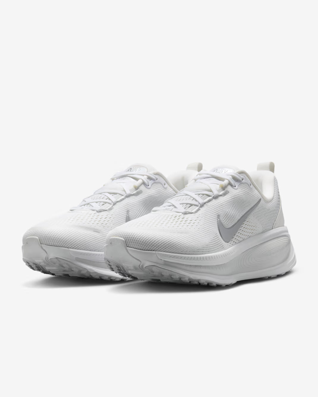Nike Running Vomero 18 – White / Silver