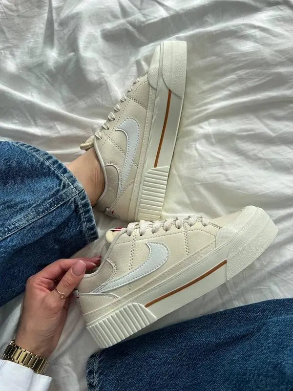 **Nike Court Legacy Lift – Women’s Sneakers (Beige)**