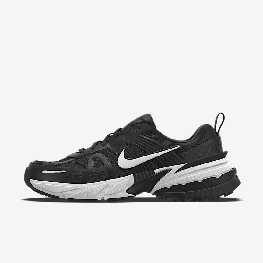 **Nike V2K Run – Men’s Sneakers (Black)