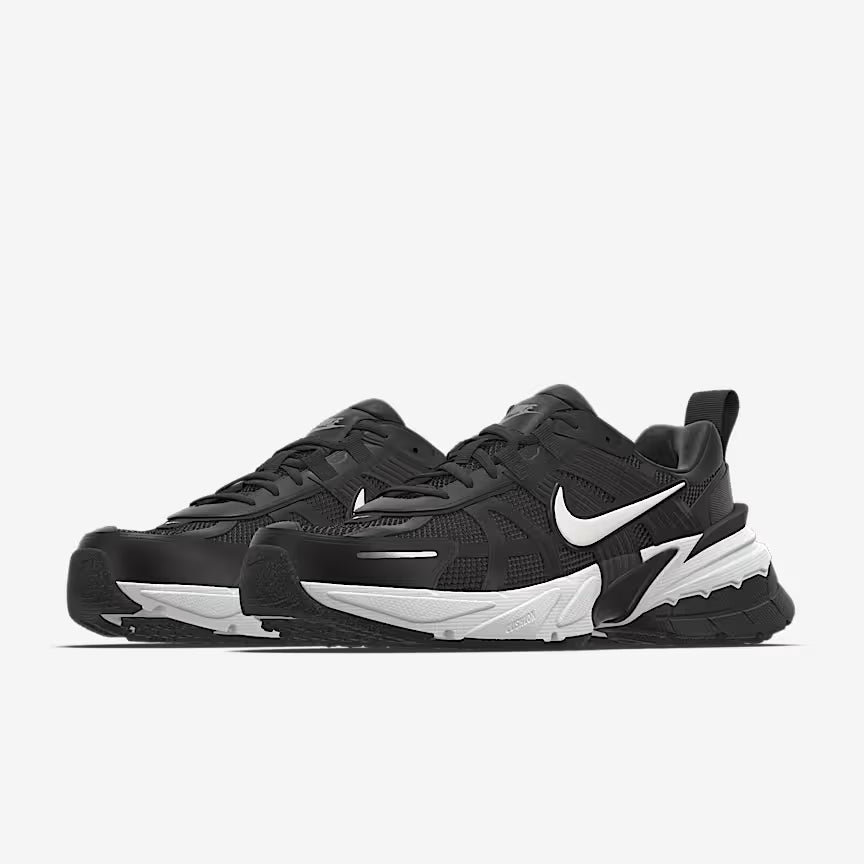 **Nike V2K Run – Men’s Sneakers (Black)