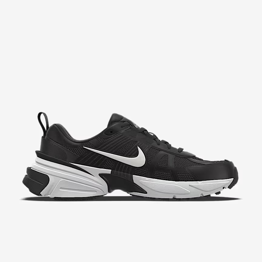 **Nike V2K Run – Men’s Sneakers (Black)