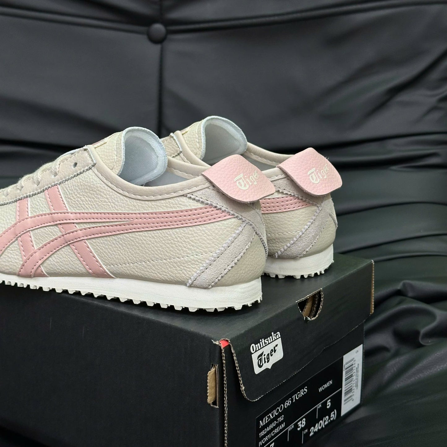 Onitsuka Tiger MEXICO 66 Womens Sneaker