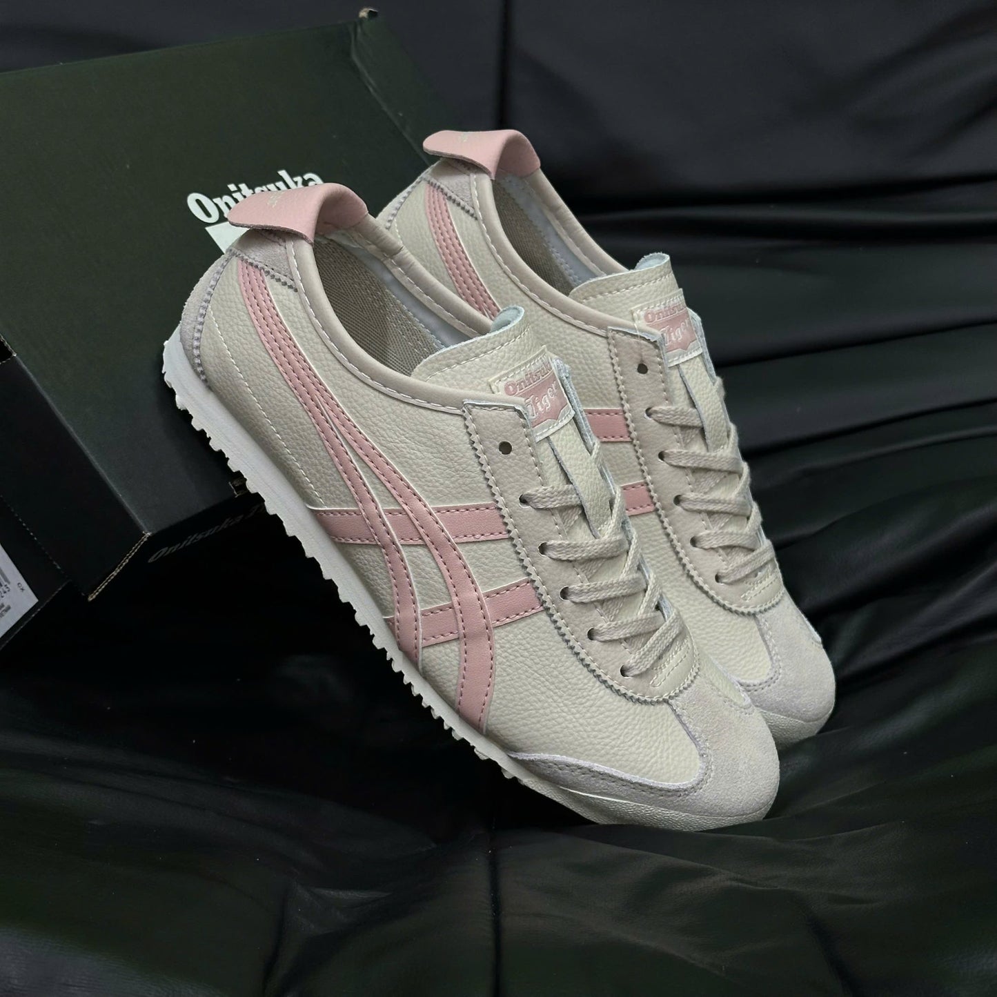 Onitsuka Tiger MEXICO 66 Womens Sneaker