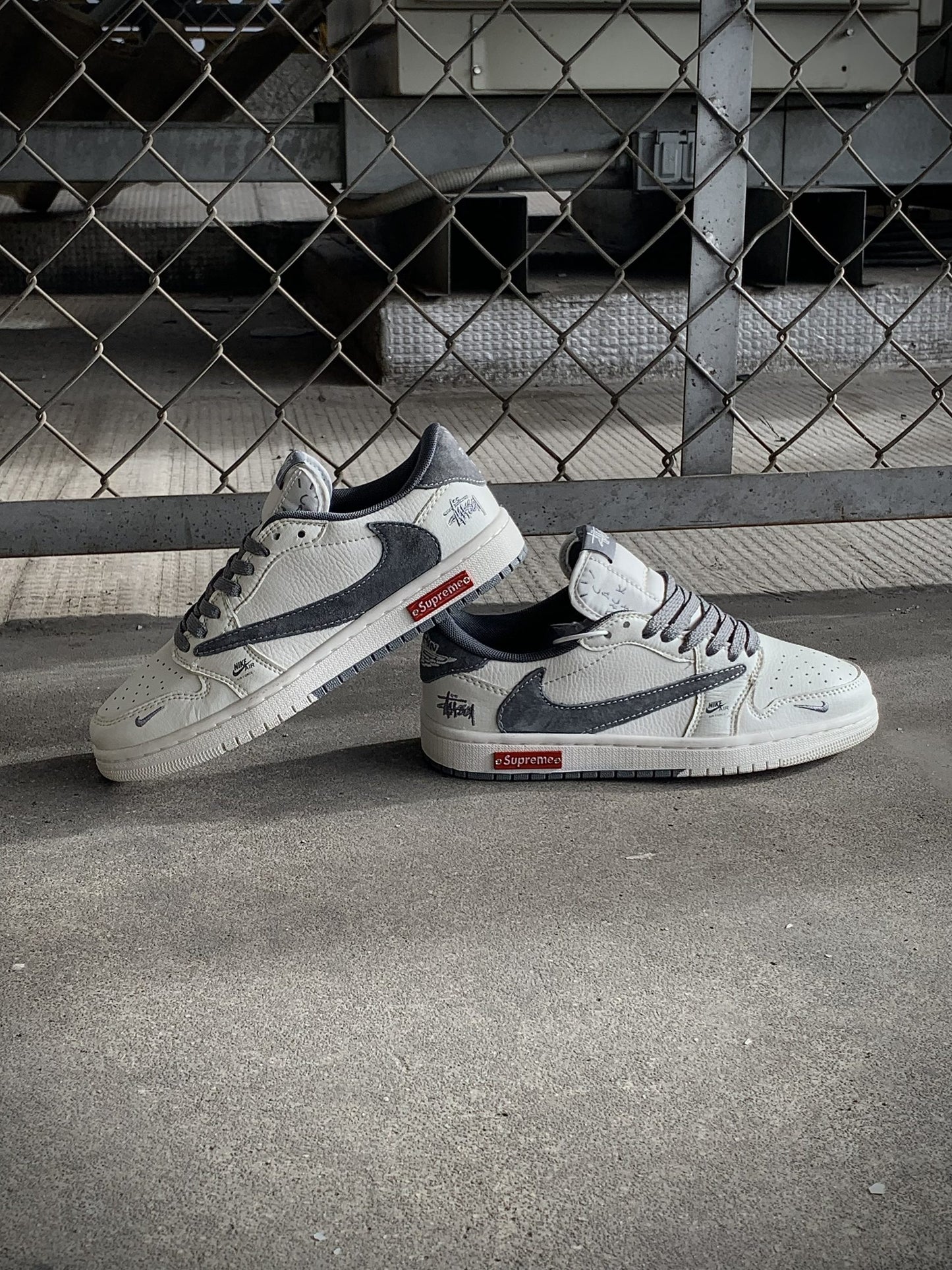 Nike SB x Stüssy x Supreme White&Gray