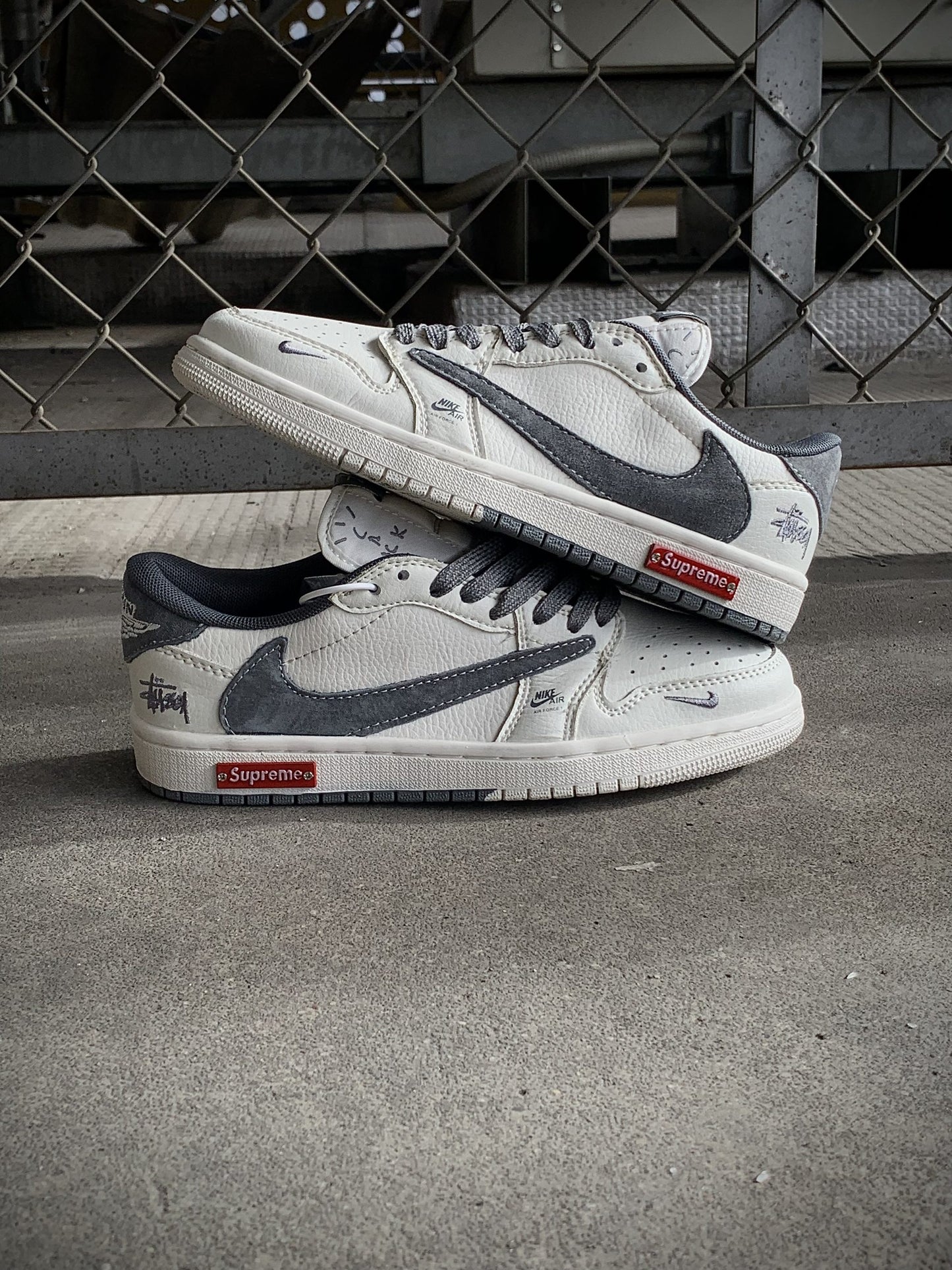 Nike SB x Stüssy x Supreme White&Gray