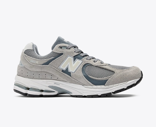 **New Balance 2002 – Men’s Sneakers**