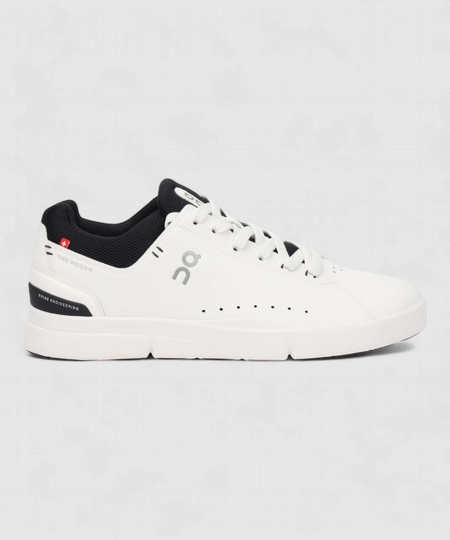 On The Roger Advantage White x Black Sneakers