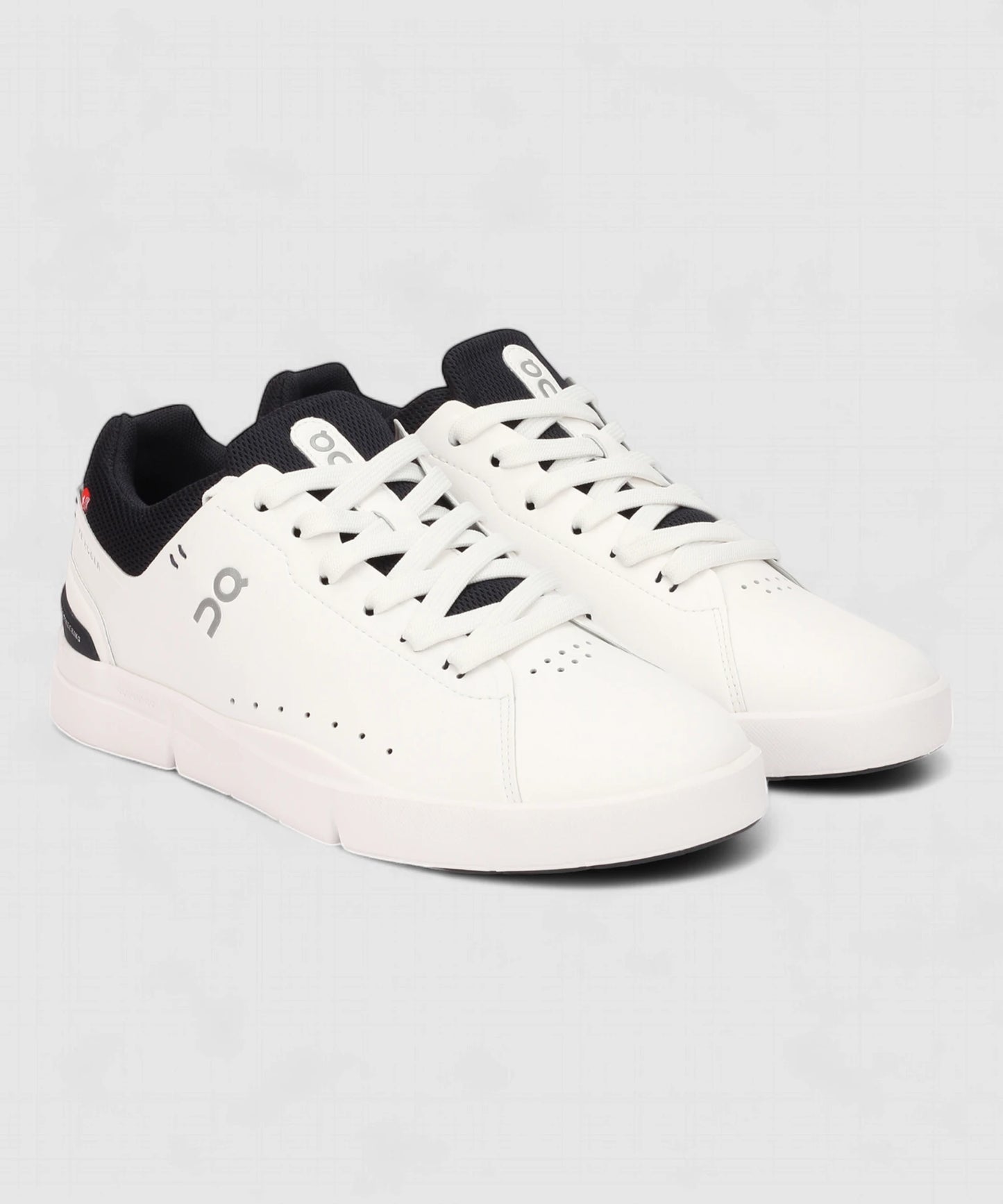 On The Roger Advantage White x Black Sneakers