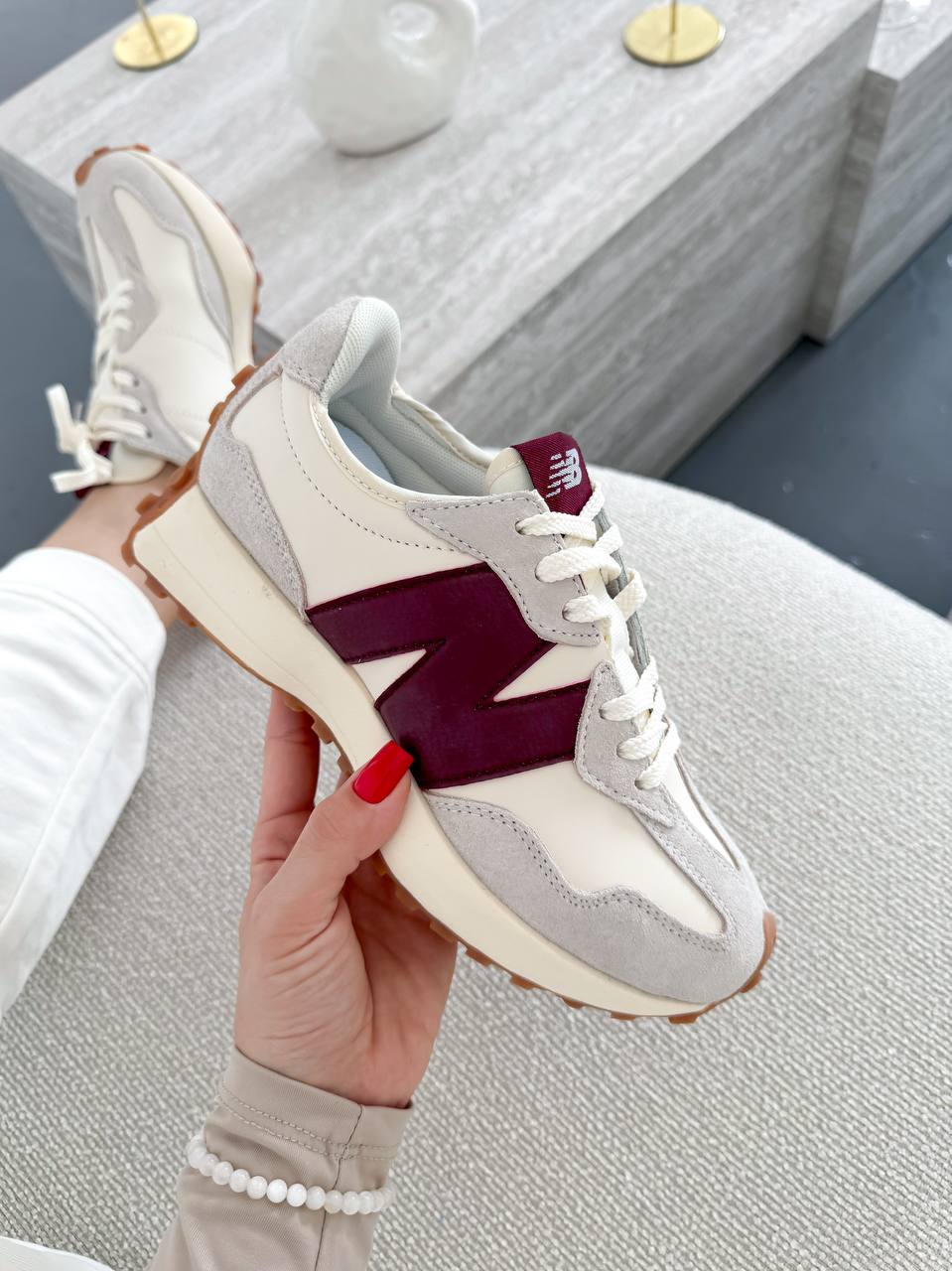 New Balance 327 – Beige / Bordo
