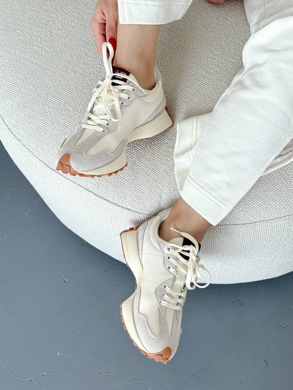 New Balance 327 – Beige / Bordo