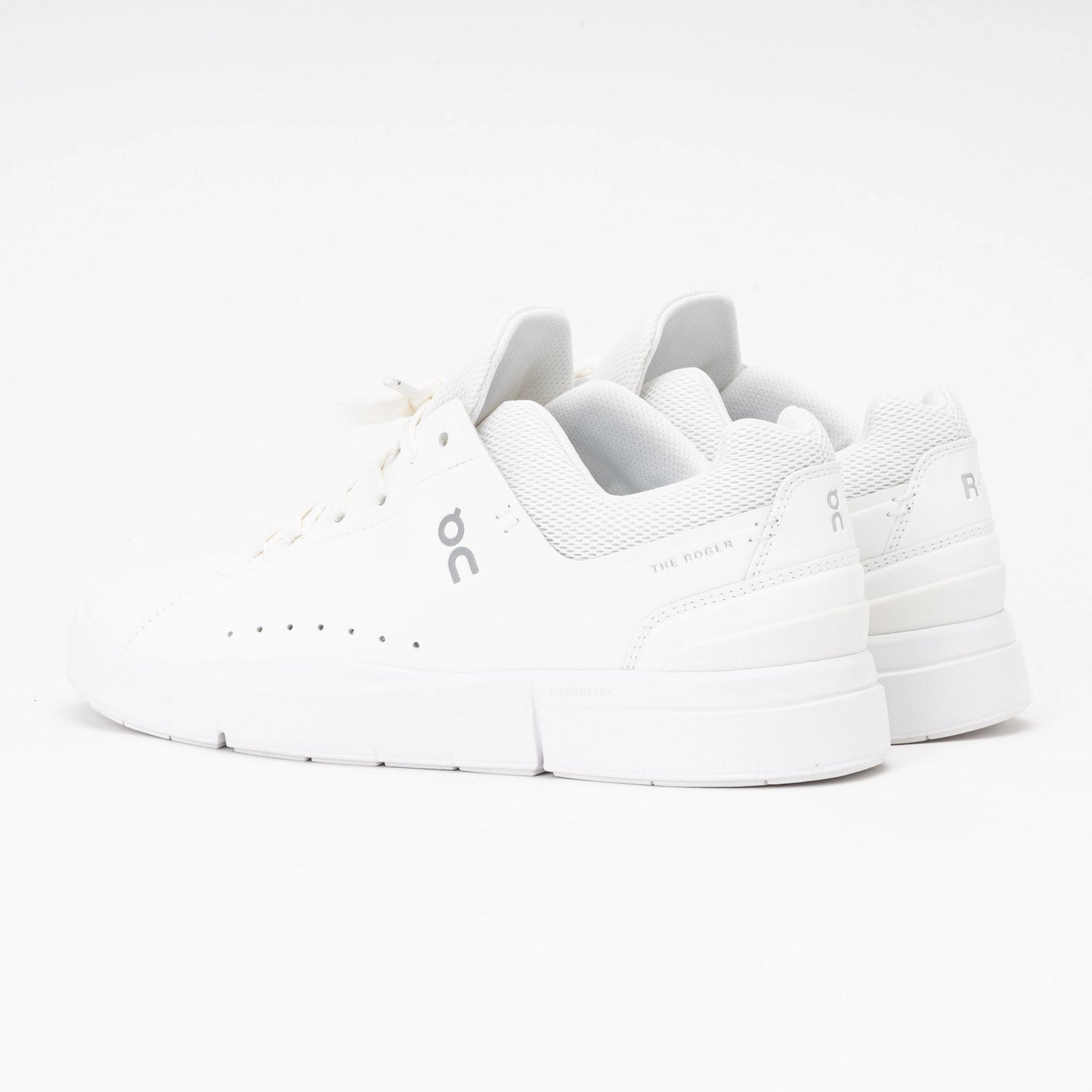 On The Roger Advantage White Sneakers