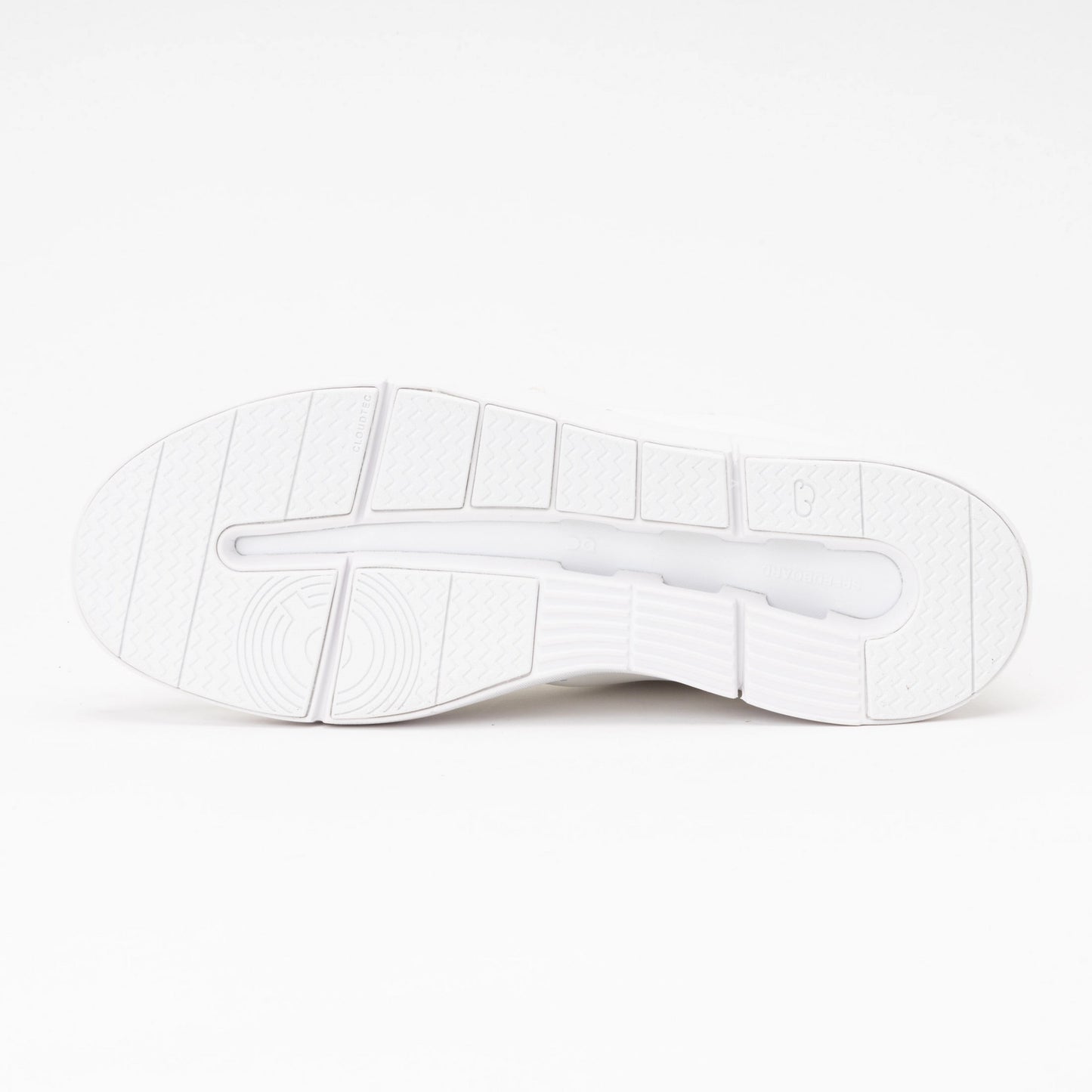 On The Roger Advantage White Sneakers