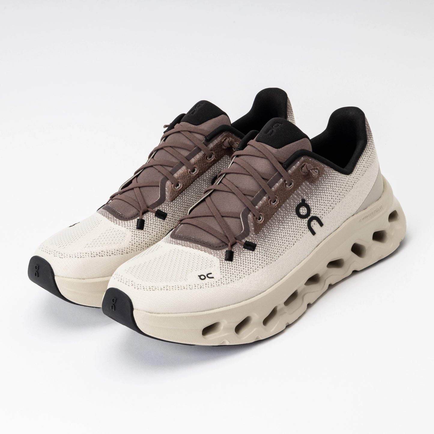 On Running Cloudtilt Clove Sand Trainers