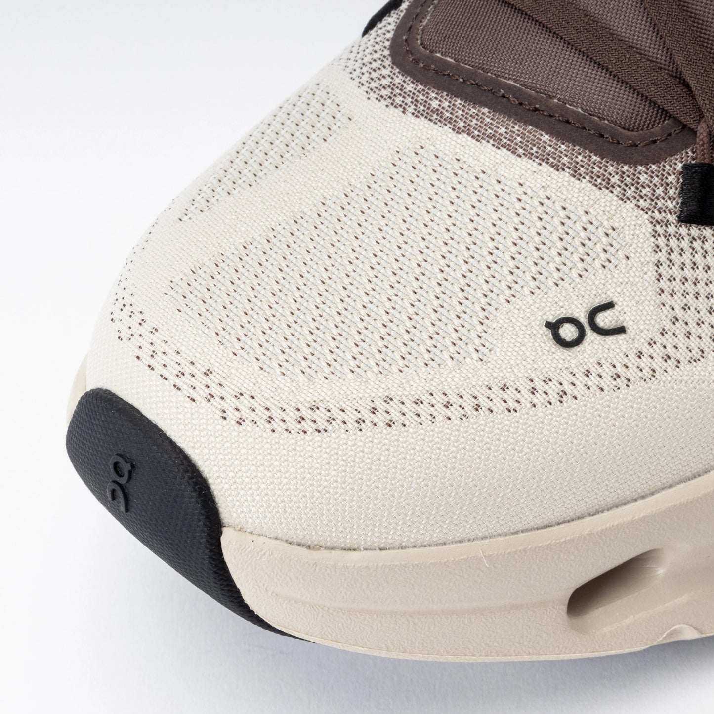 On Running Cloudtilt Clove Sand Trainers